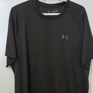 Under Armour Men's Dark Gray Short Sleeve Tee